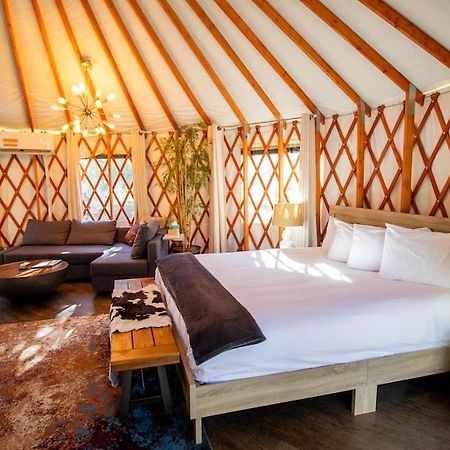 Escalante Yurts - Luxury Lodging Extérieur photo