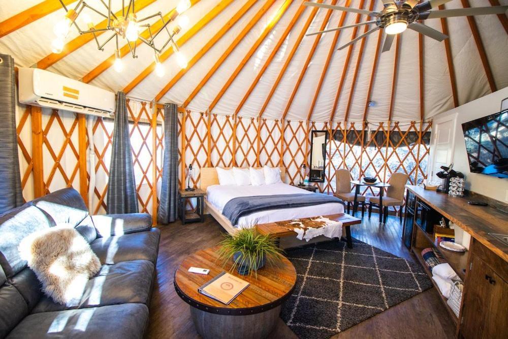 Escalante Yurts - Luxury Lodging Extérieur photo